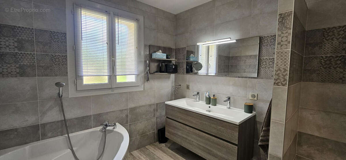 Maison à SAINT-MARTIN-DE-SAINT-MAIXENT