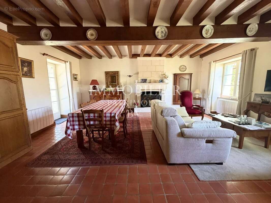 Maison à VILLENTROIS