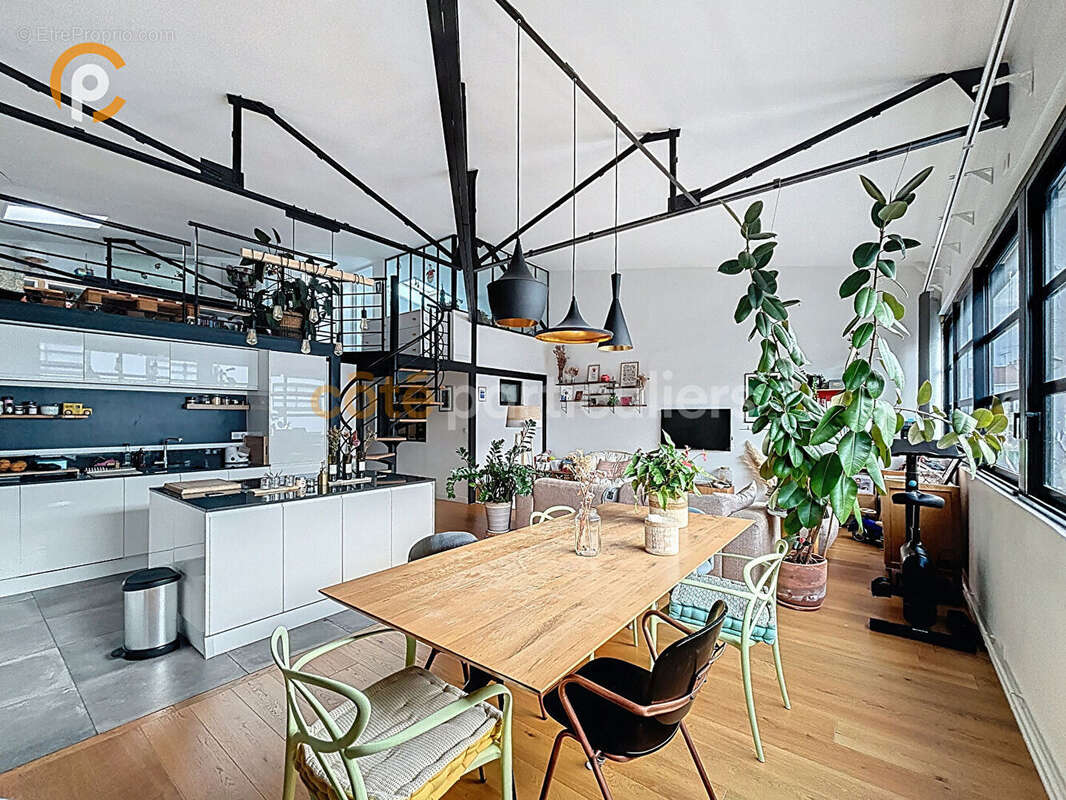 Appartement à IVRY-SUR-SEINE