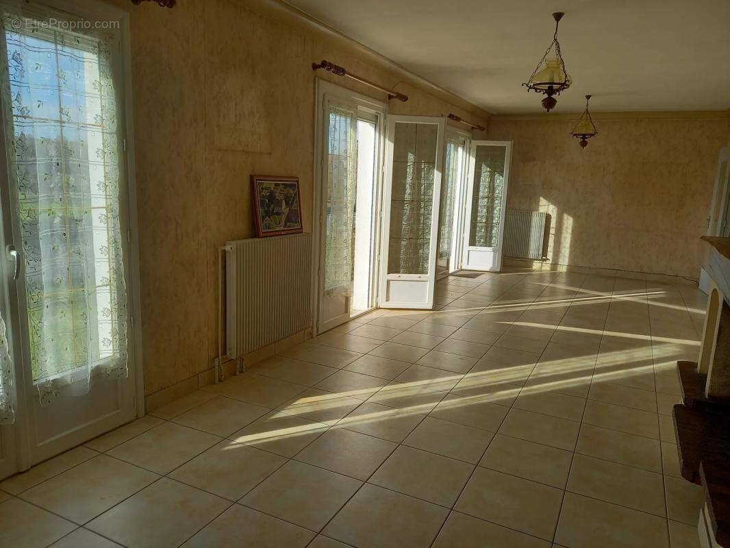 Maison à ROUZIERS-DE-TOURAINE