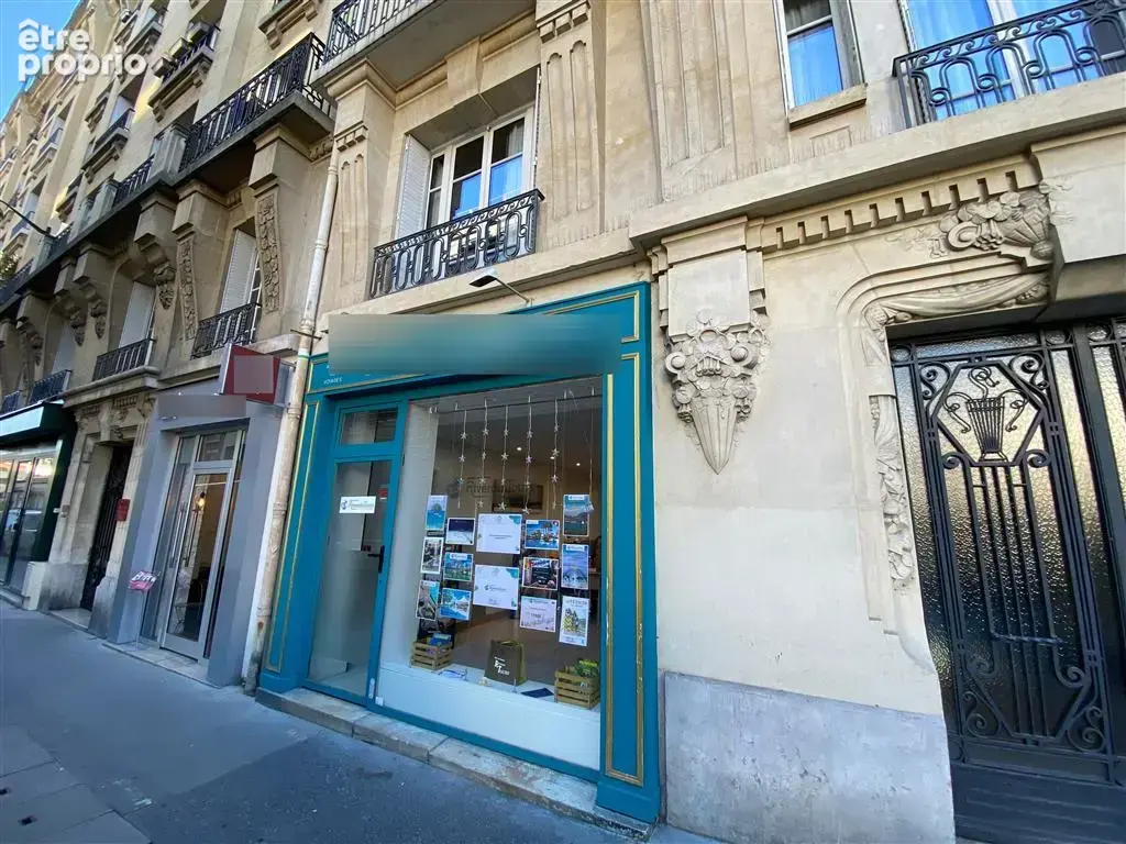 A vendre en exclusivité, à proximité de la place Felix Eboué, local commercial de 55 m² - photo 6