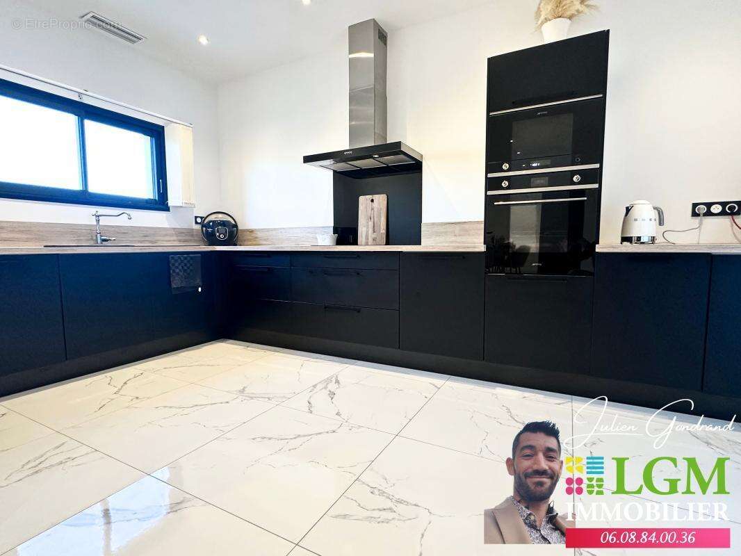 Maison à LA CALMETTE