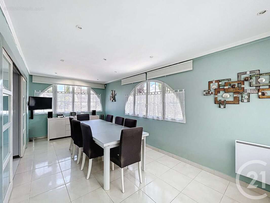 Maison à COURLON-SUR-YONNE