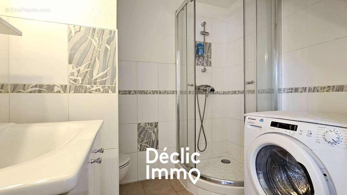 Maison à VIC-LA-GARDIOLE