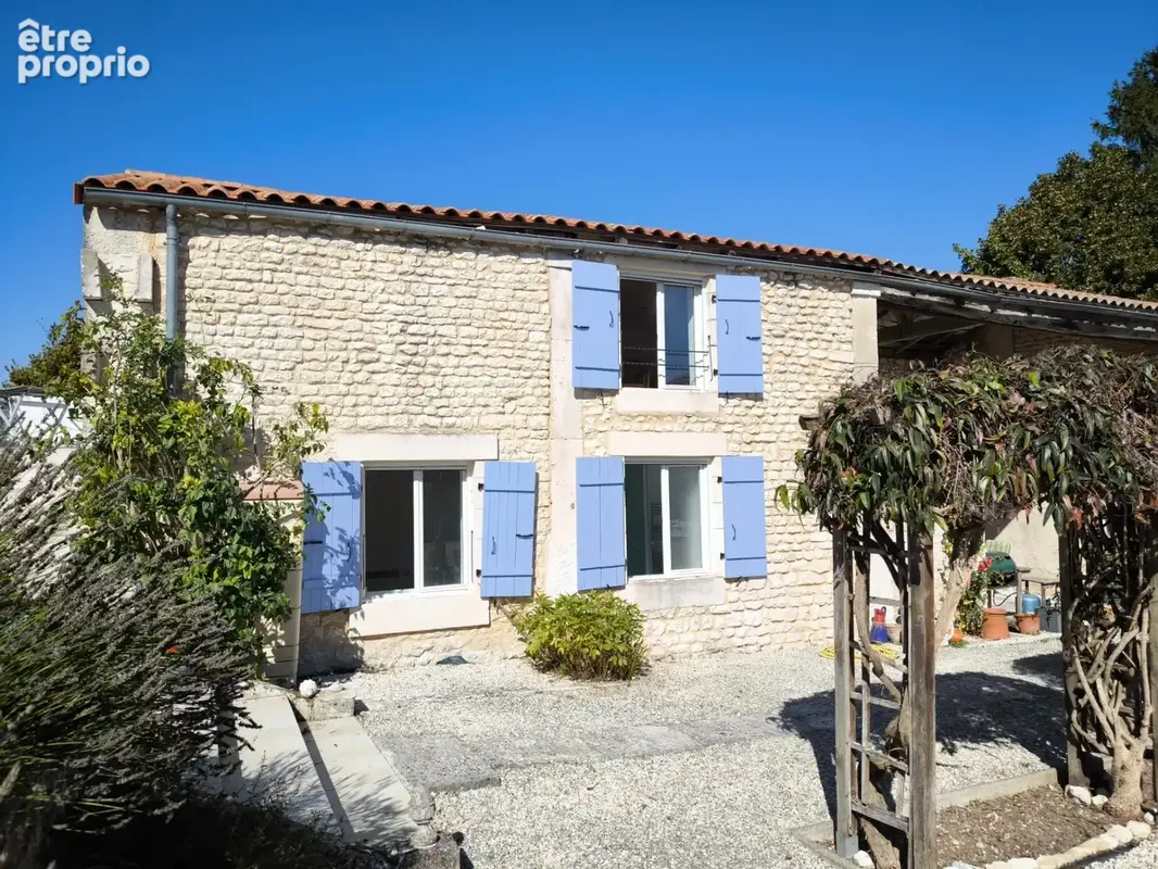 Maison à vendre 6 pièces SEGONZAC (16) - photo 2