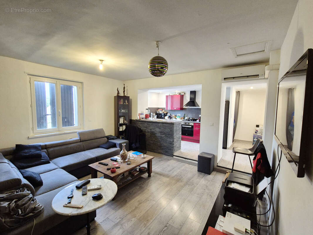 Ensemble immobilier local commercial et appartement - photo 2