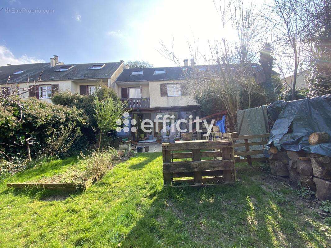 Maison à MAGNY-LES-HAMEAUX