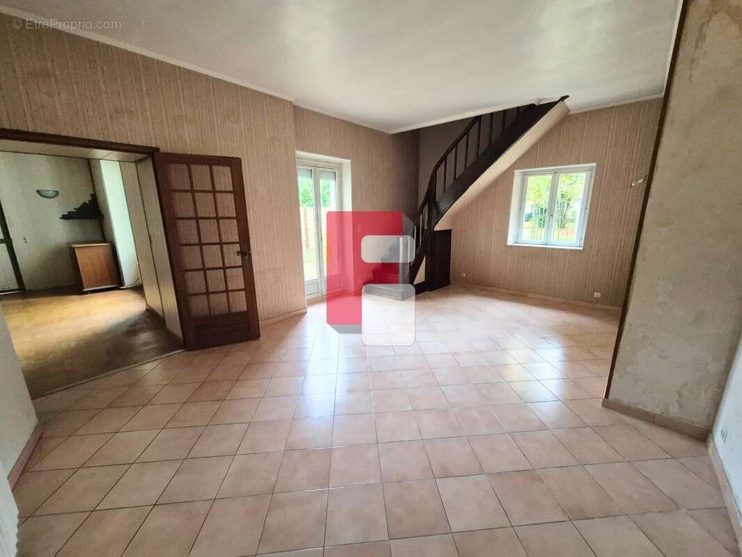 Maison à VENDEUVRE-SUR-BARSE