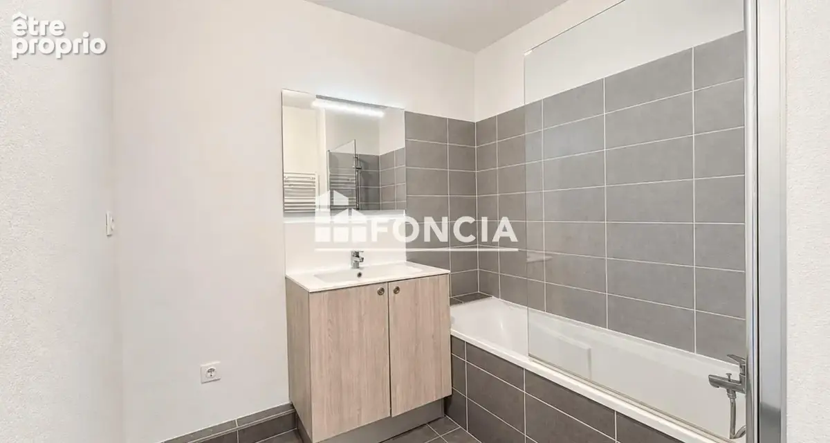 Exclusivite – appartement 3 pièces avec grande terrasse, double garage, parking et piscine - photo 7