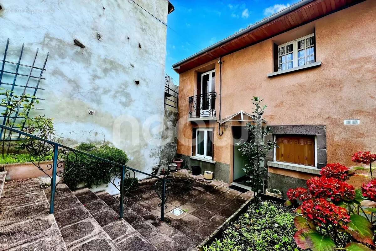 Maison à CHATEAUGAY