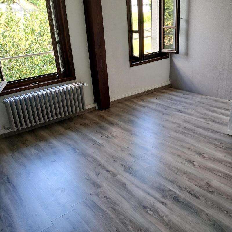 Jolie Maison de bourg au coeur de la commune de Abrest - photo 6