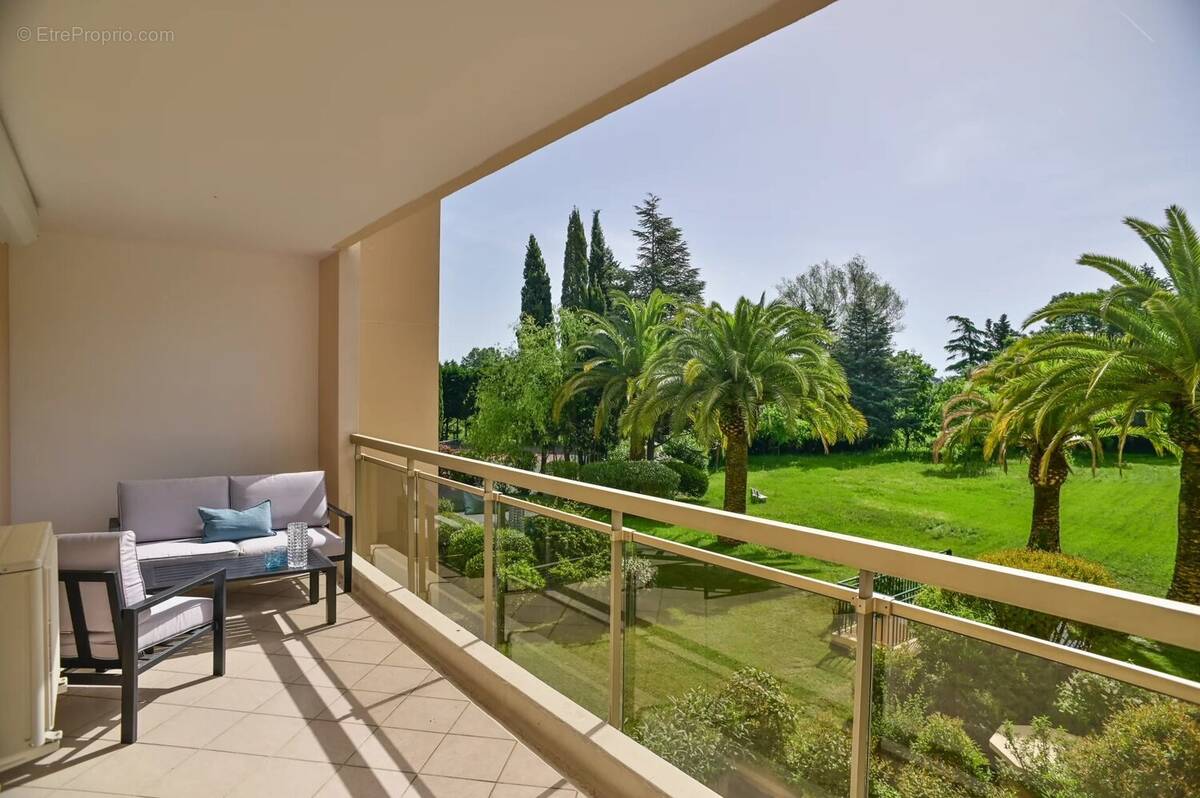 Appartement à MANDELIEU-LA-NAPOULE