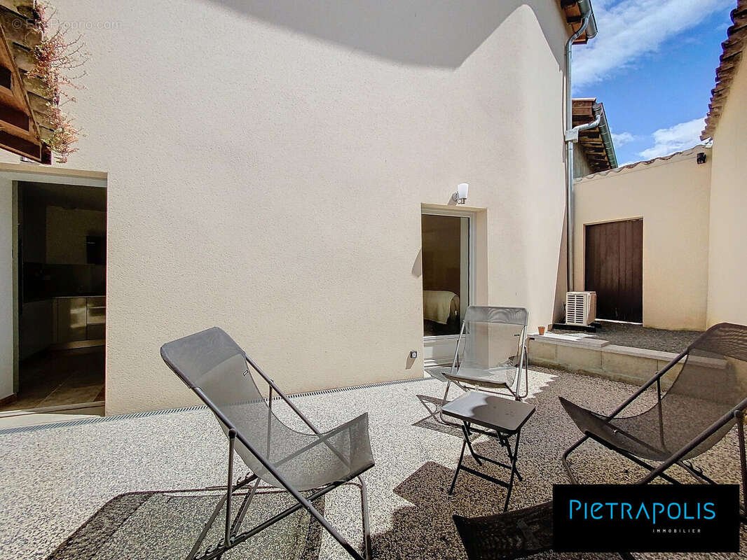 Appartement à NEUVILLE-SUR-SAONE