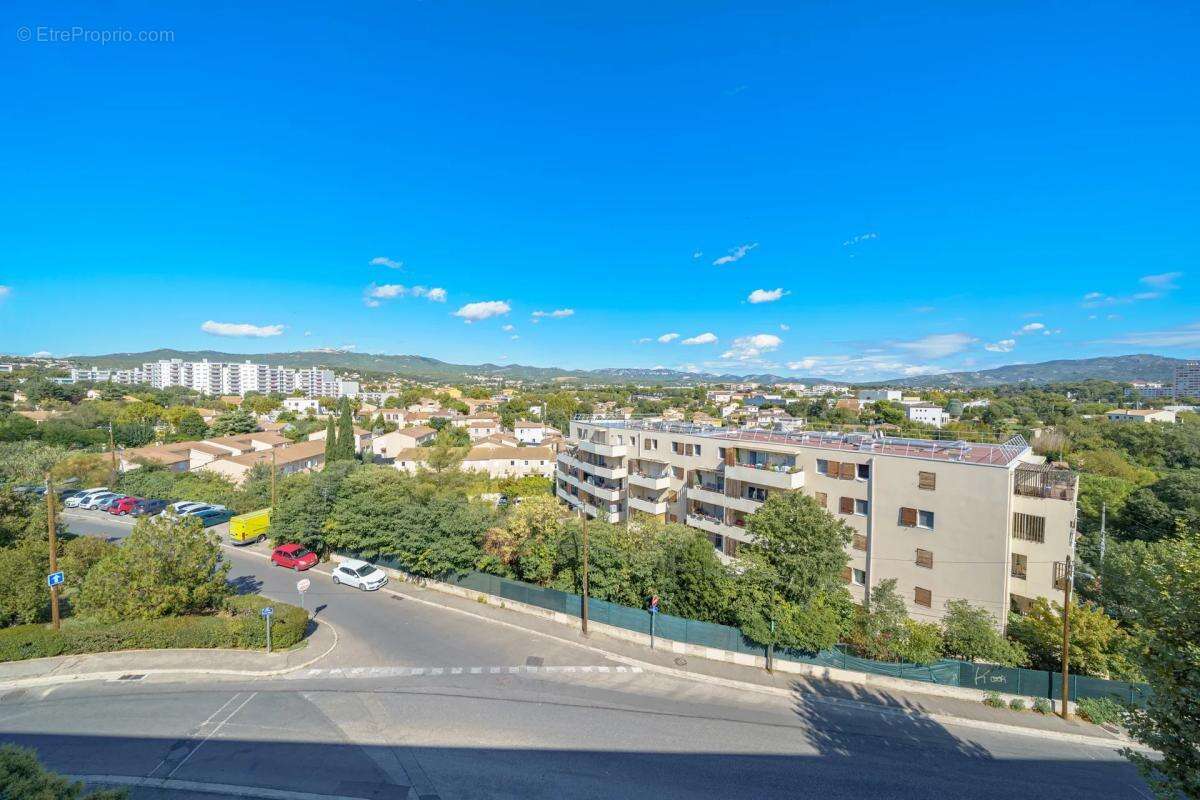 Appartement à MARSEILLE-13E