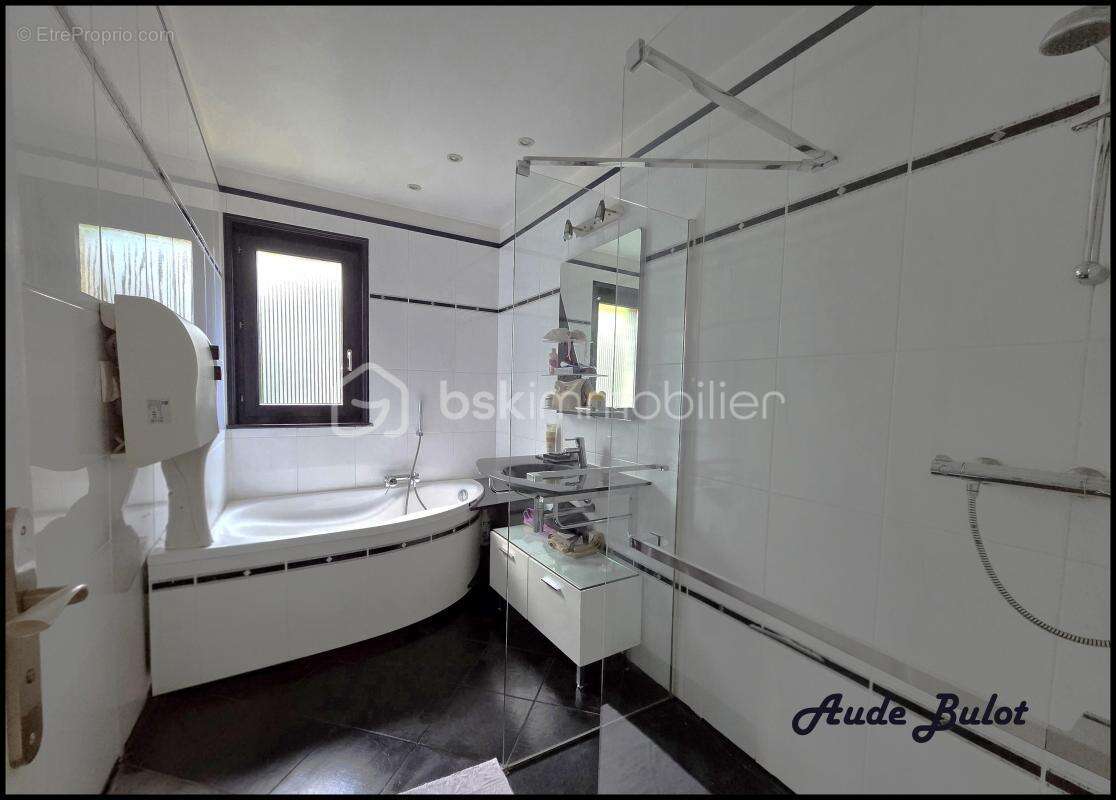 Maison individuelle en semi plain pied avec potentiel locatif - photo 5