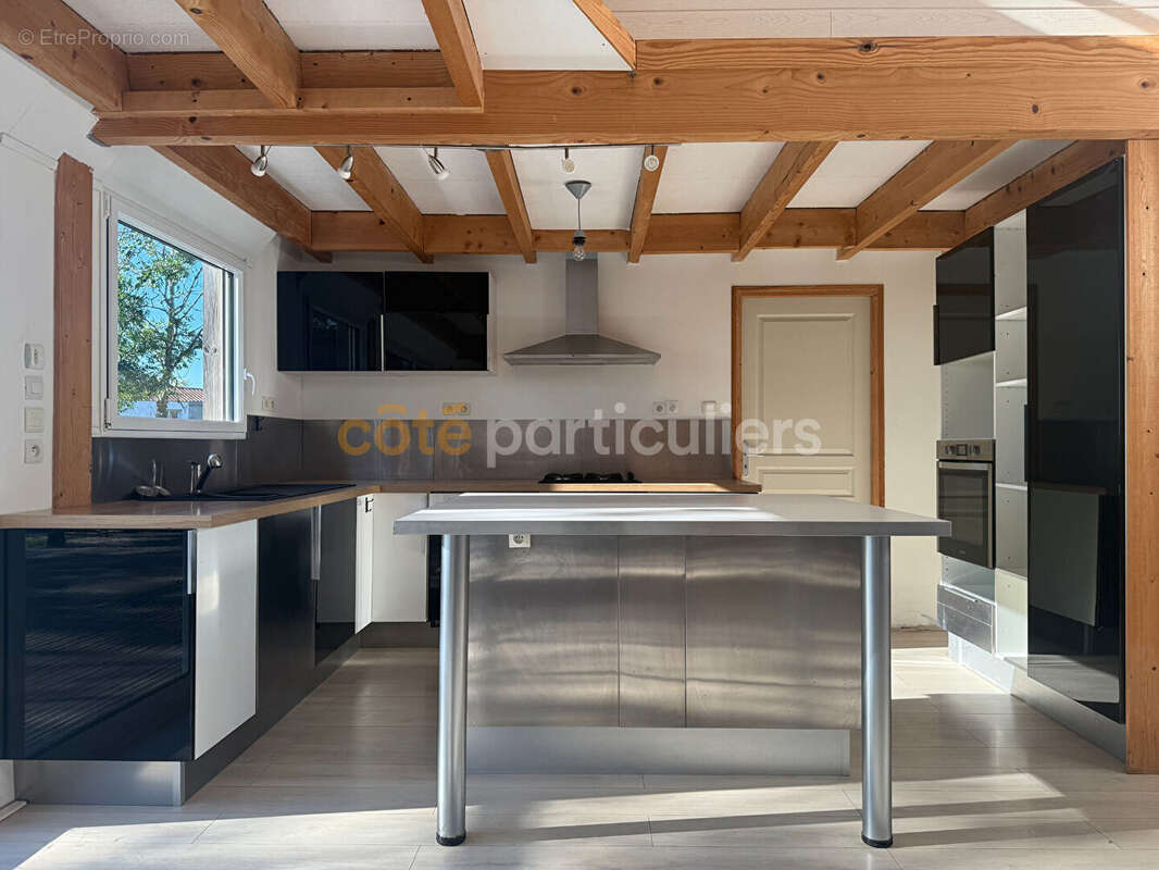 Maison à SAINT-DENIS-DU-PAYRE