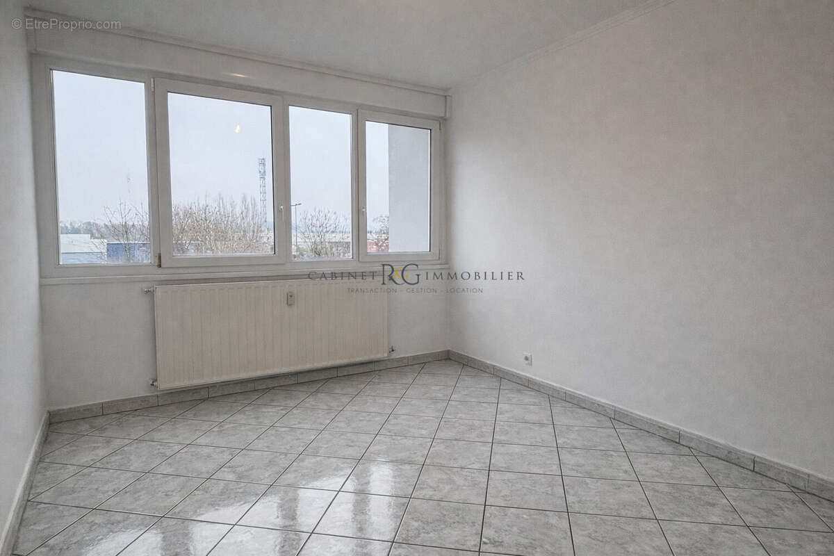 chambre1 - Appartement à METZ