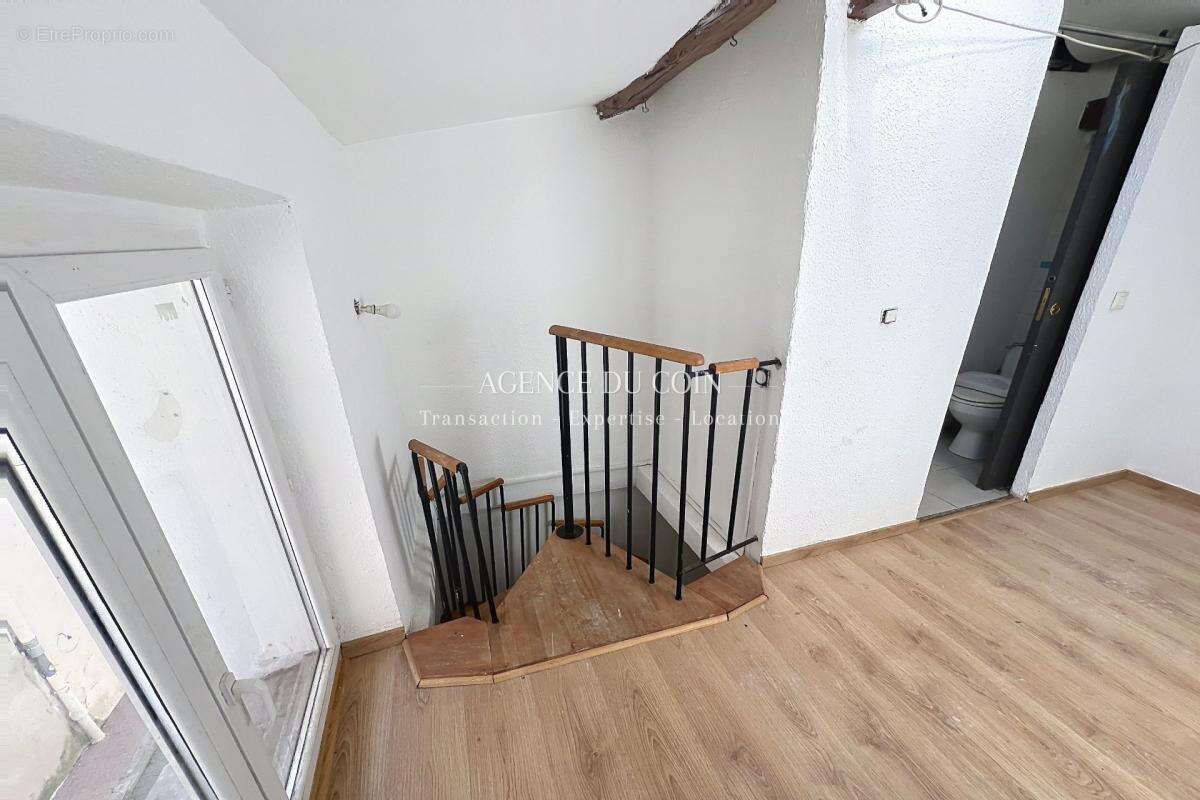 Maison à LE MUY