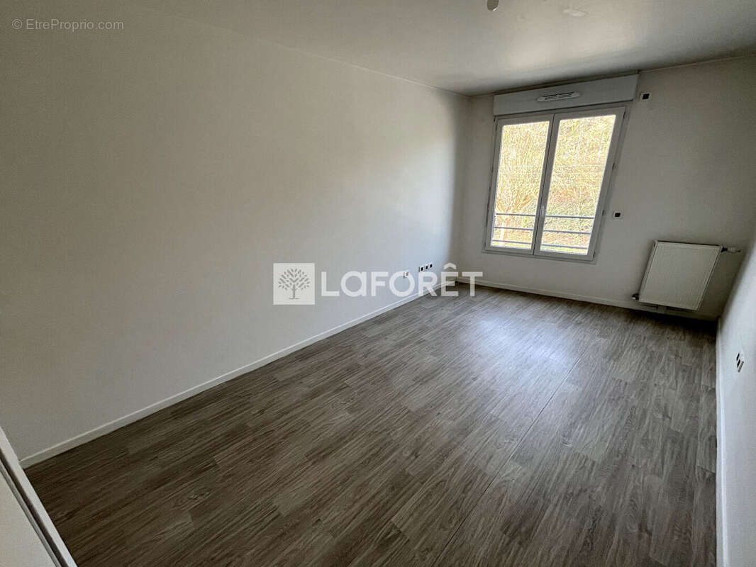 Appartement à HARDRICOURT