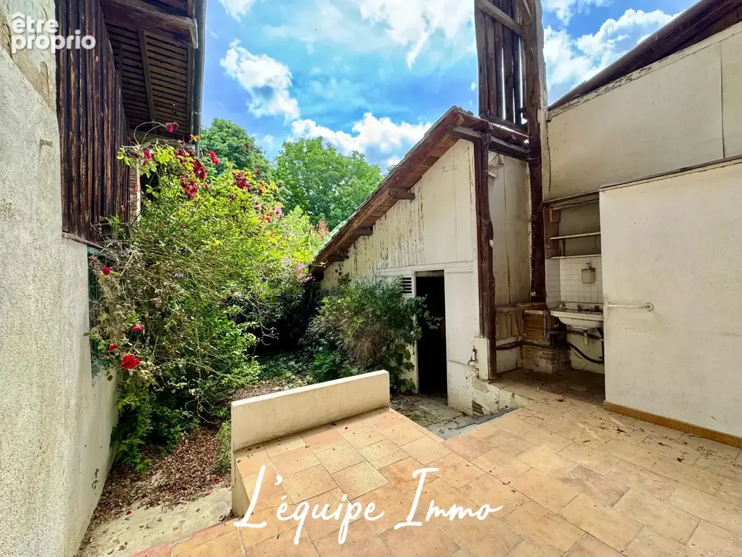 Maison ancienne de village avec exterieur - photo 13