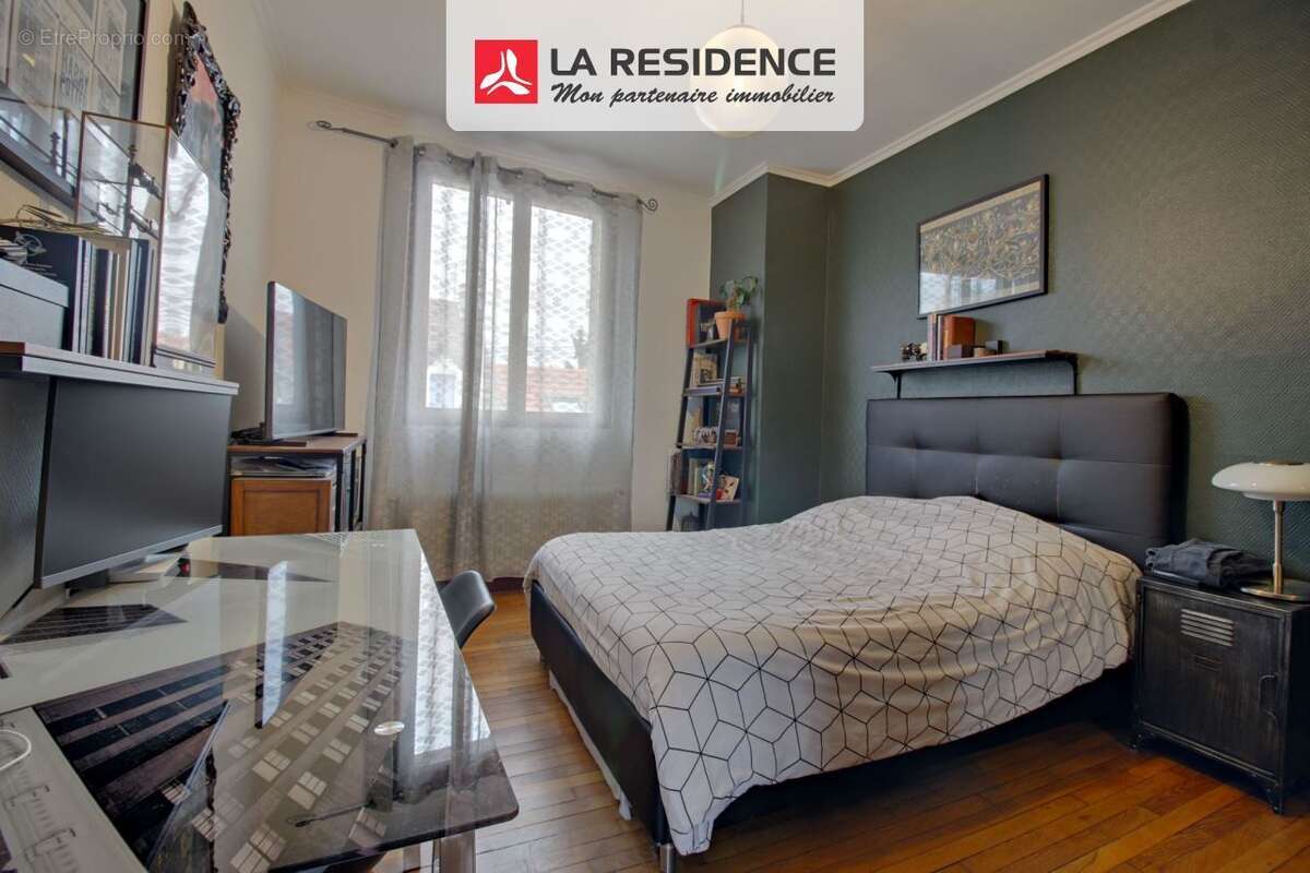 Maison à SARTROUVILLE