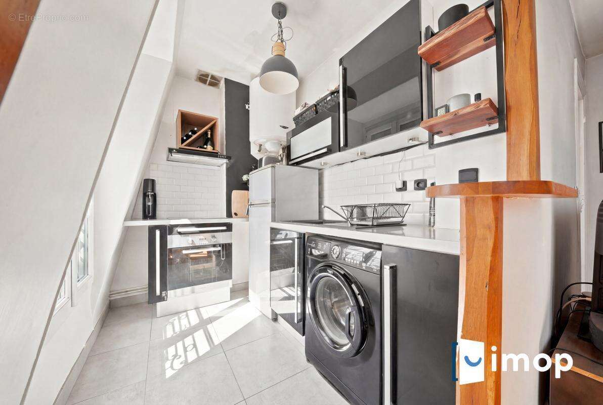 Appartement à PARIS-18E