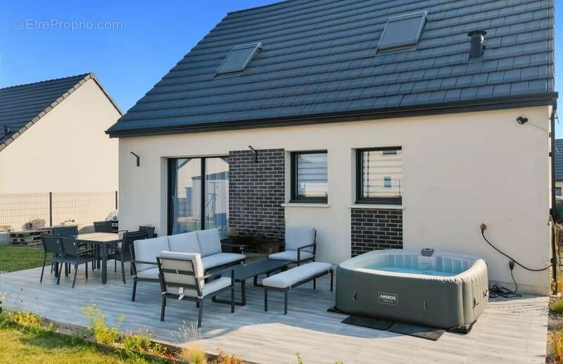 Maison à GRICOURT