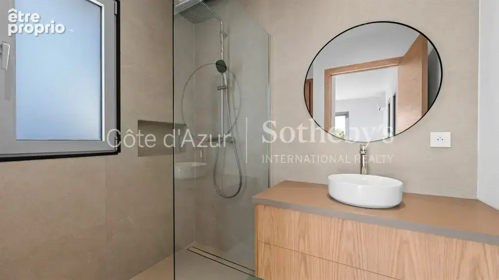 Les Issambres, villa provençale entièrement rénovée avec vue mer et piscine à débordement - photo 8
