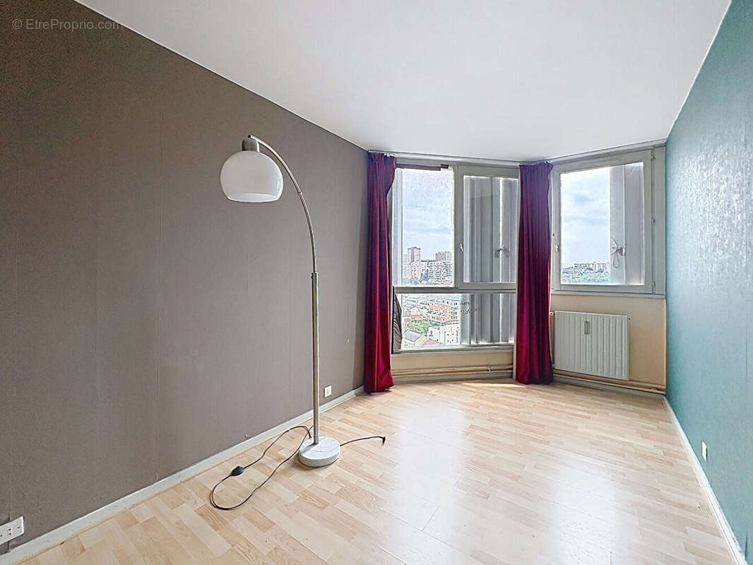 Appartement Bagnolet 3 pièce(s) 72 m2 PROCHE METRO AVEC TERRASSE - photo 8
