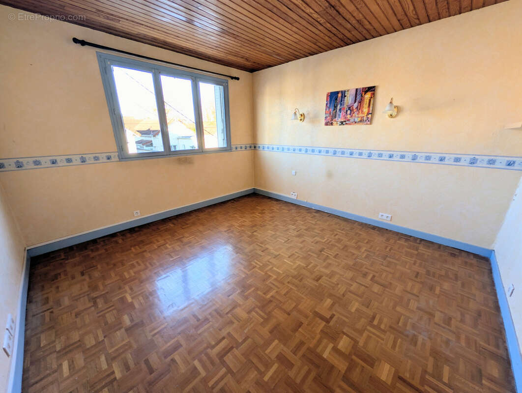 Maison à SAINTE-SAVINE