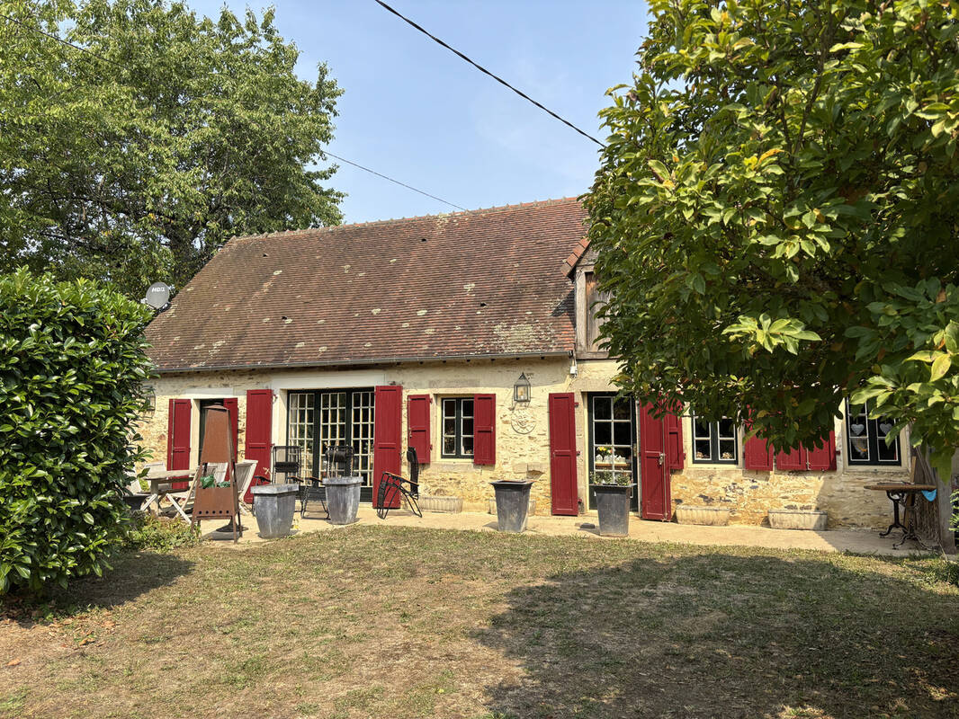 Maison à SAINT-DENIS-DE-JOUHET