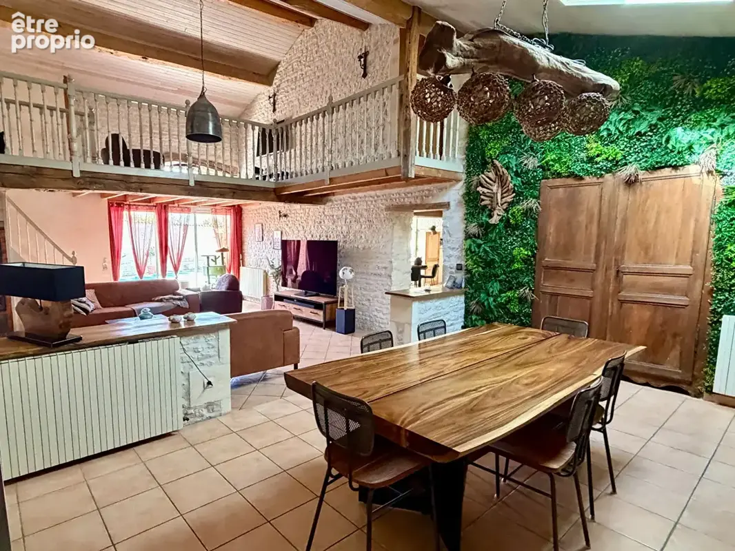 Belle charentaise rénovée de 298 m² avec piscine, à 7 minutes de MATHA - photo 5