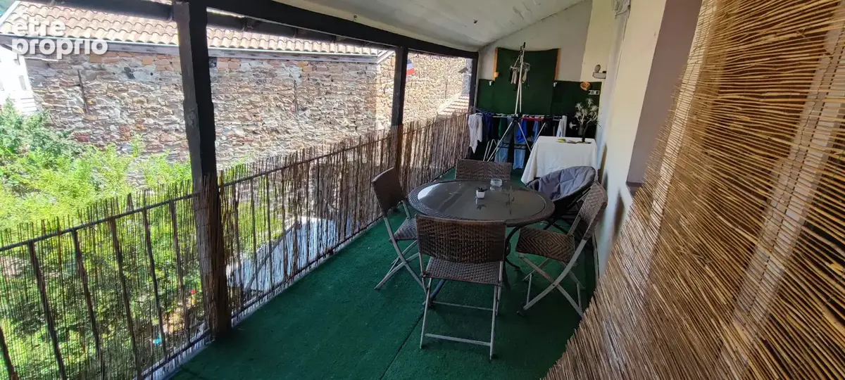 Maison de ville en pierre 140 m² avec cour intimiste, terrasse 26 m² et stationnement couvert - photo 11