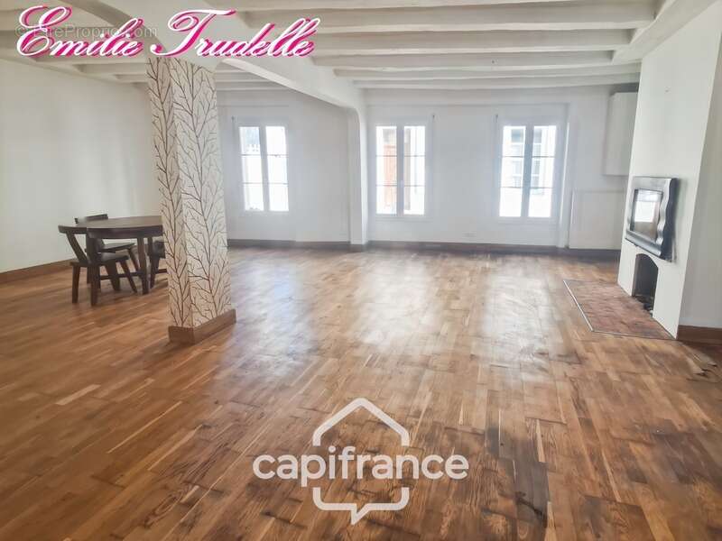 Maison à LA CHARTRE-SUR-LE-LOIR