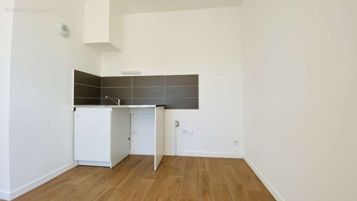 Dpt Finistère (29), à vendre QUIMPER appartement T2 meublé situé au dernier étage de 45,51 m² habitable - Balcon- Parking souter - photo 7