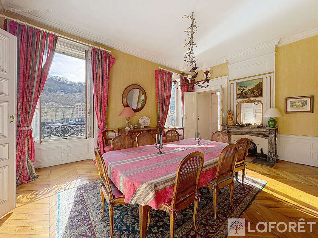 Appartement à LYON-1E
