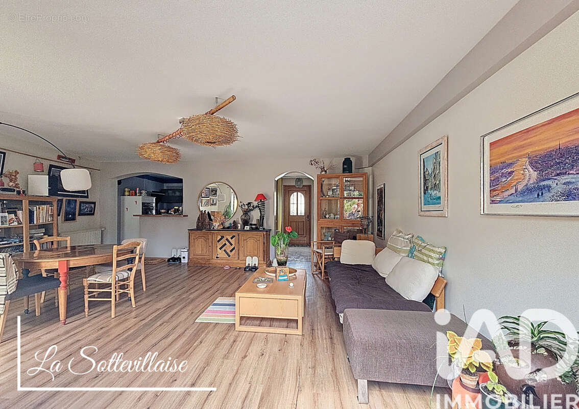 Photo 2 - Maison à SOTTEVILLE-LES-ROUEN