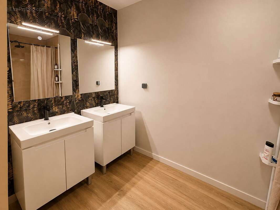 Appartement 76 m² à Saint-Denis  - photo 6