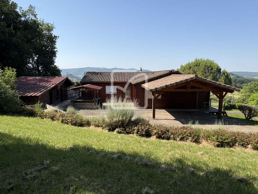 Maison à BELMONT-BRETENOUX