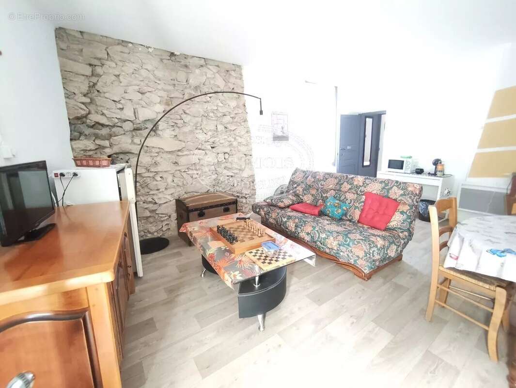 Maison à LEZIGNAN-CORBIERES