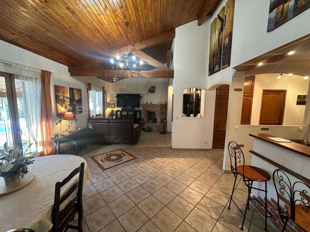 Maison à LAMASQUERE