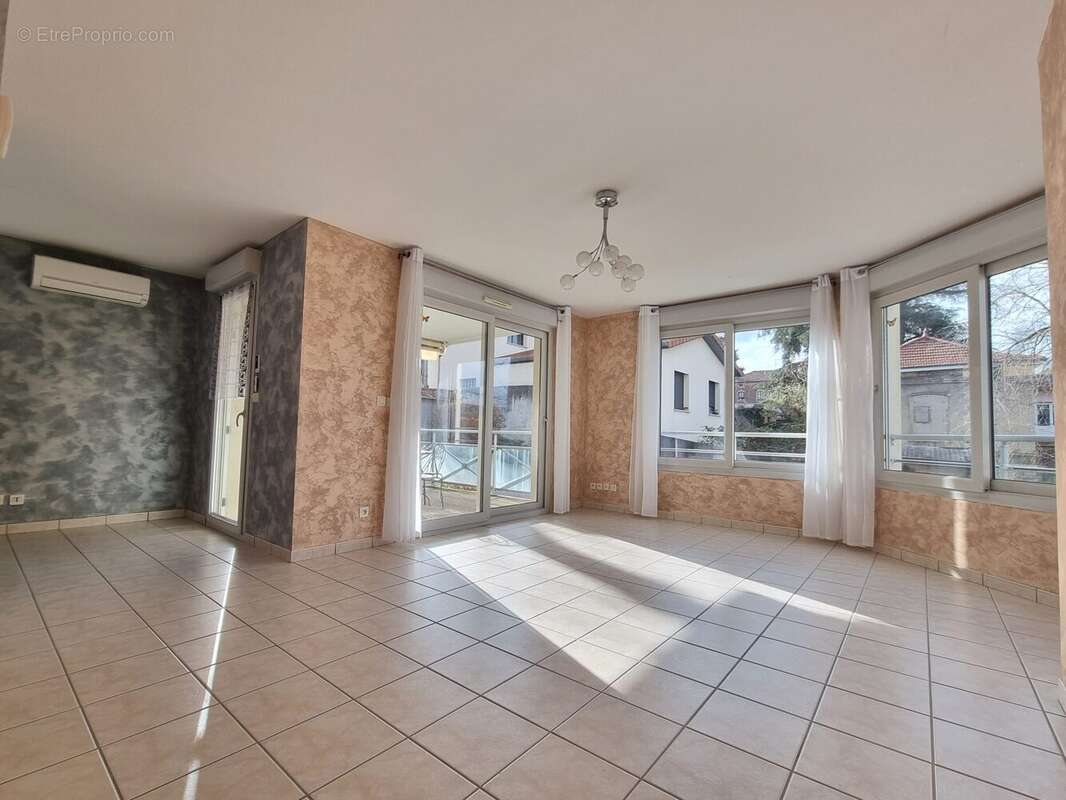 Appartement à RIVE-DE-GIER