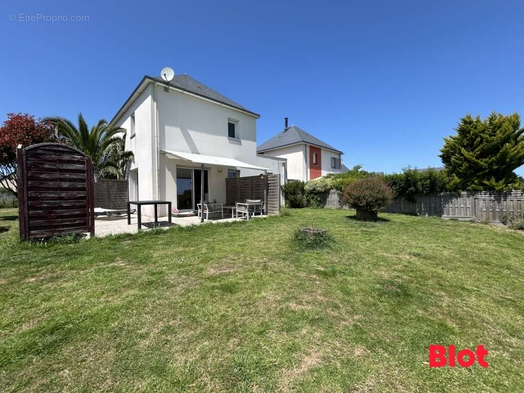 Maison à SAINT-GUINOUX