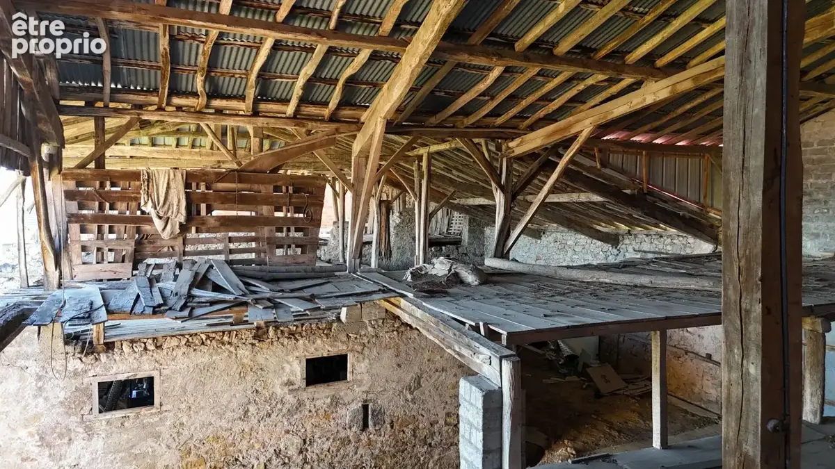 Magnifique corps de ferme 160 m2 avec 720 m2 de grange à rénover - - photo 7