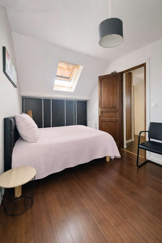 Maison de 171m2 édifiée sur sous-sol total - photo 7