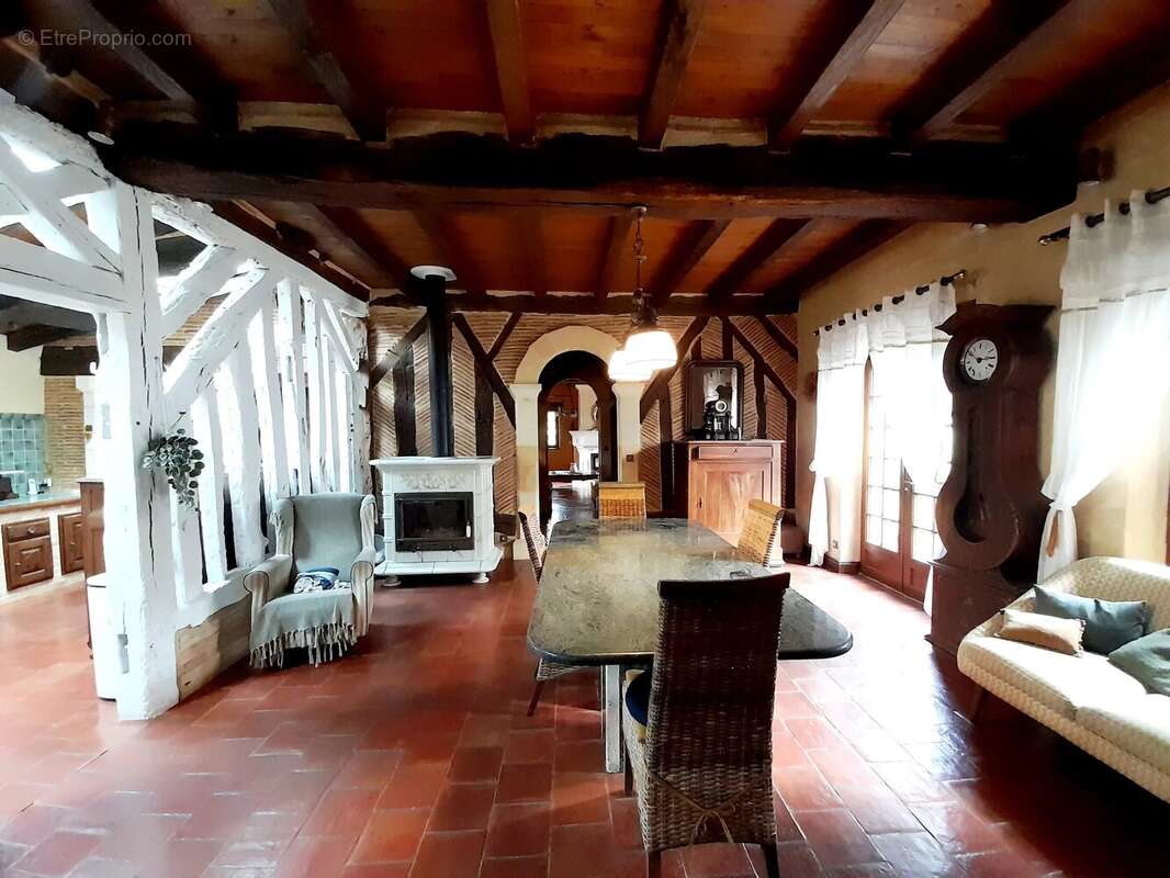Maison à BEAUPOUYET