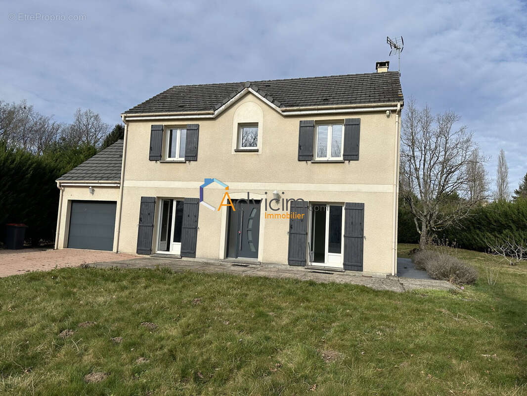 Maison à COURTENAY