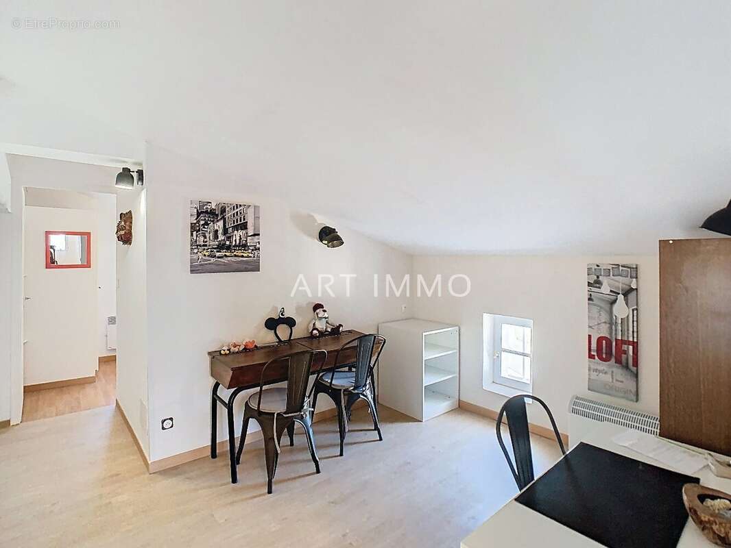 Maison à CABRIERES-D&#039;AVIGNON