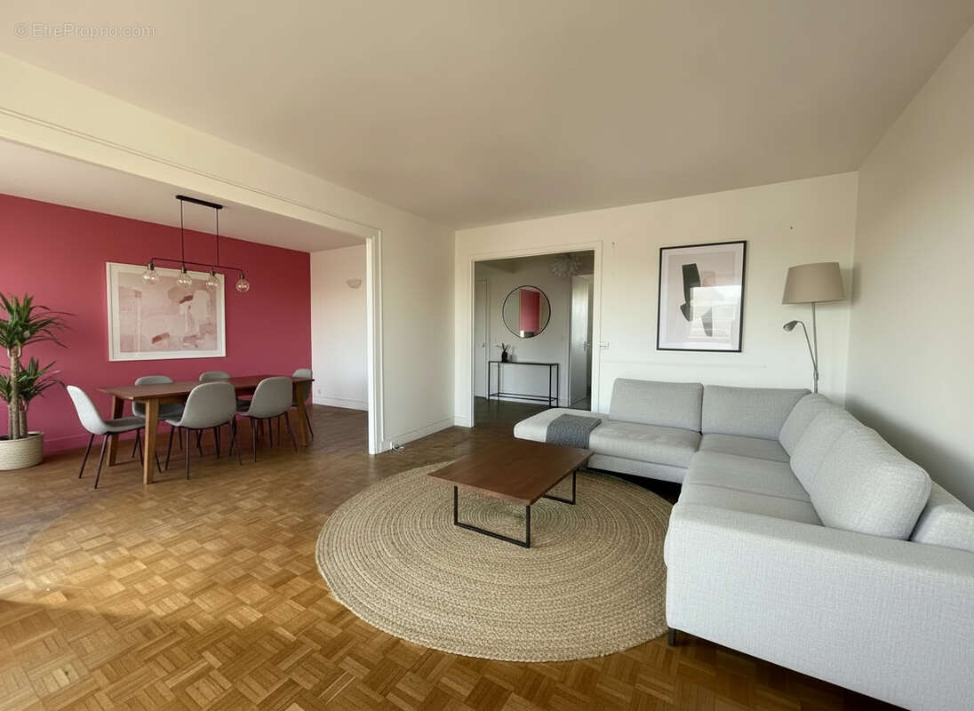Appartement à ENGHIEN-LES-BAINS