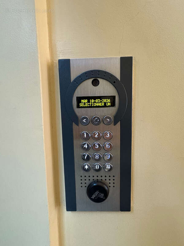 Appartement à PARIS-19E